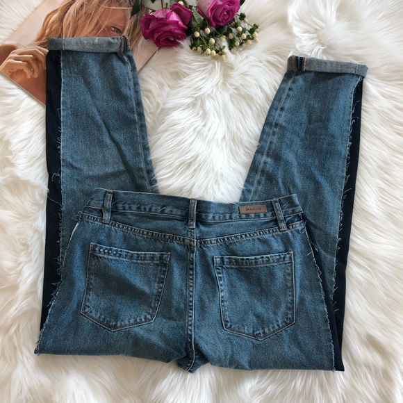 BLANKNYC Cropped Girlfriend Side-Pieced Jeans - Picture 6 of 8